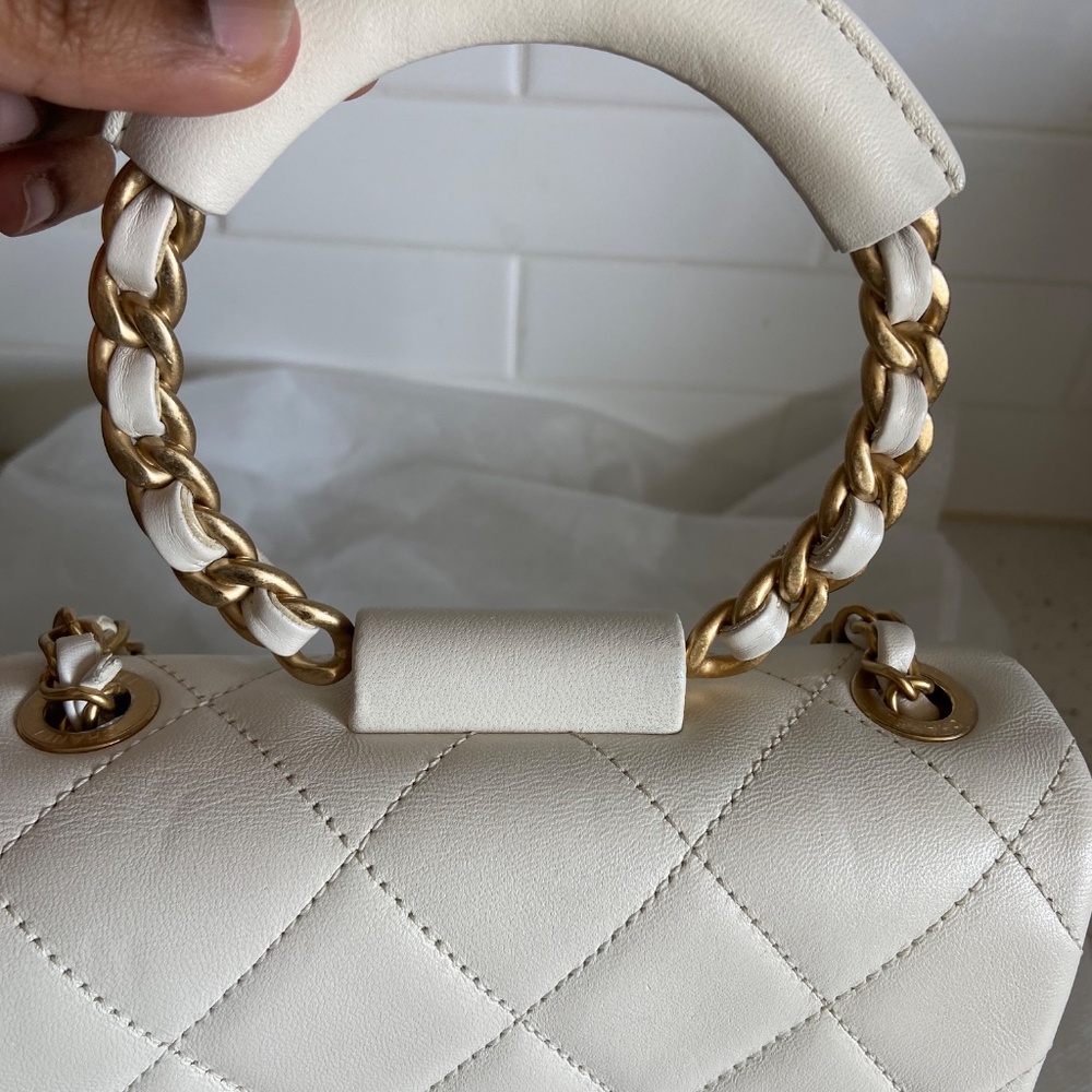 Chanel In The Loop - image 3